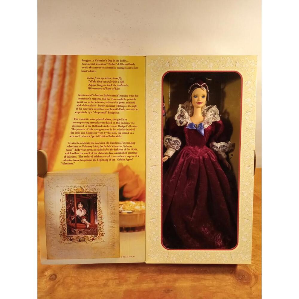 Hallmark Sentimental Valentine Barbie Doll 16536 Special Edition Mattel 1996 New
